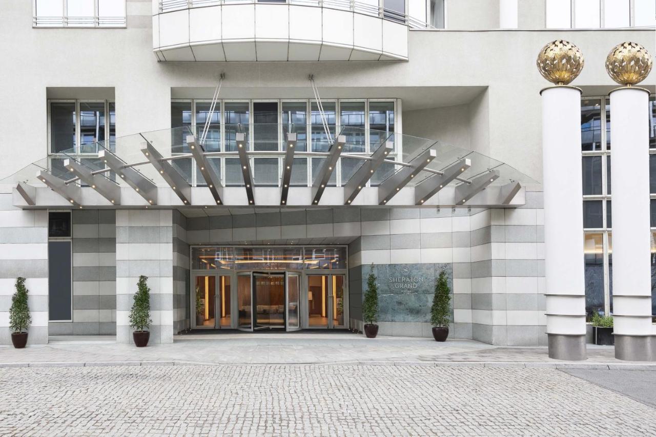 Sheraton Grand Warsaw Hotel Exterior photo